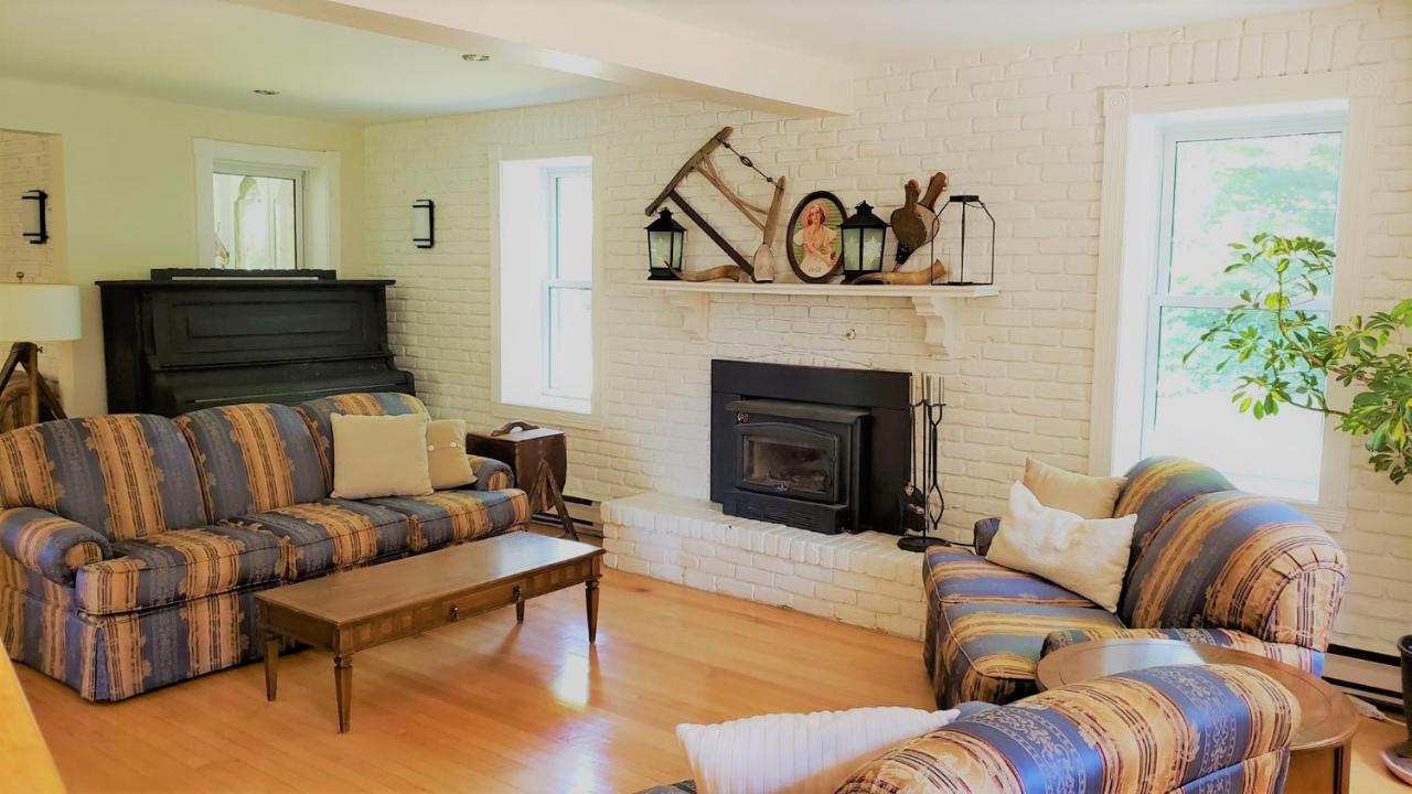 Auberge Du Vignoble Bromont Esterno foto