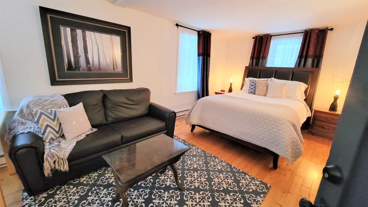 Auberge Du Vignoble Bromont Esterno foto