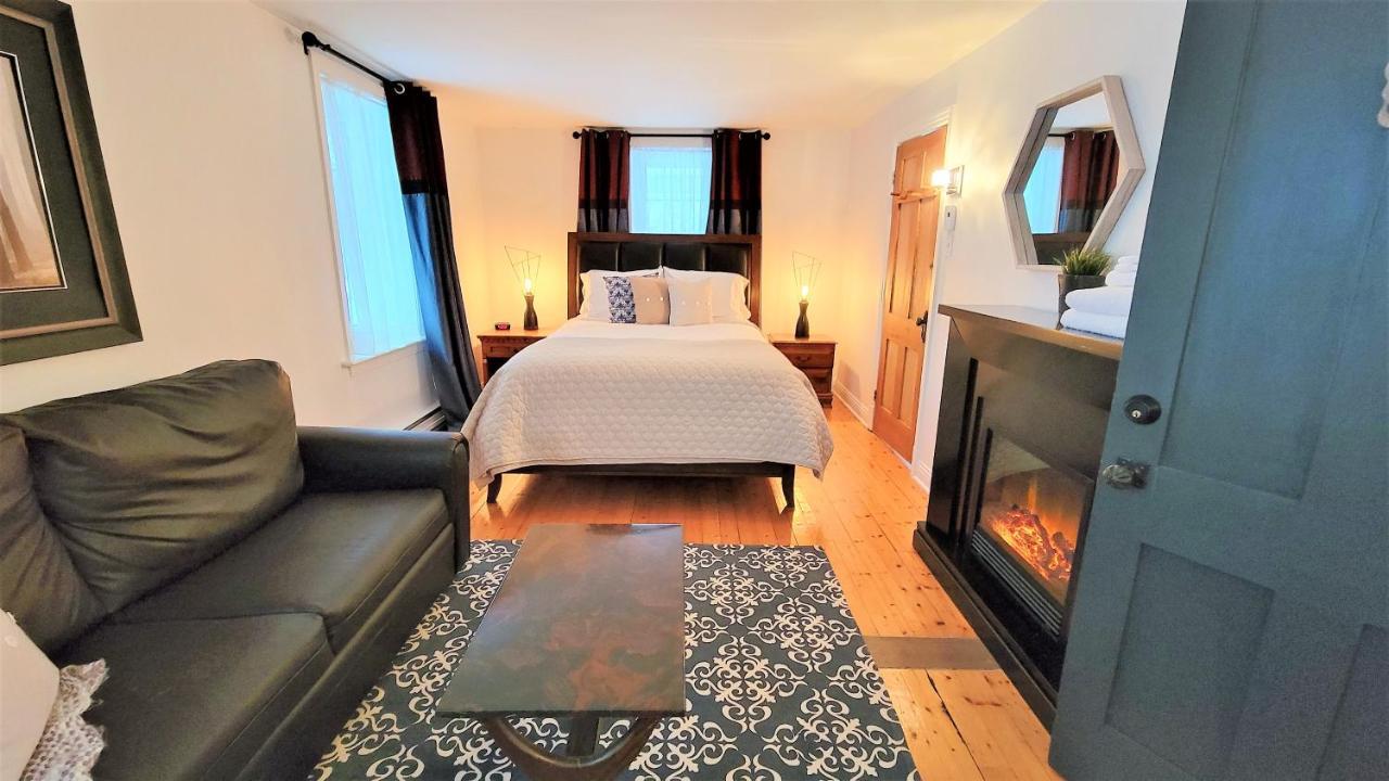 Auberge Du Vignoble Bromont Esterno foto
