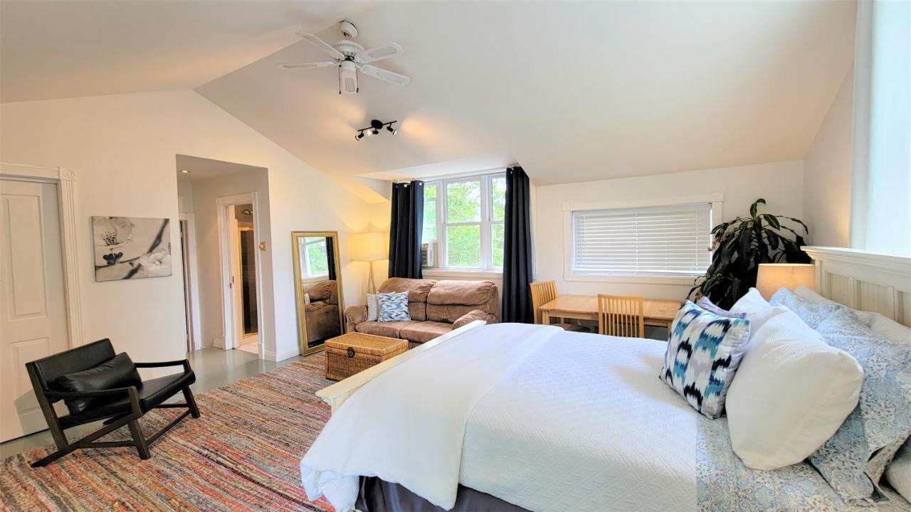 Auberge Du Vignoble Bromont Esterno foto
