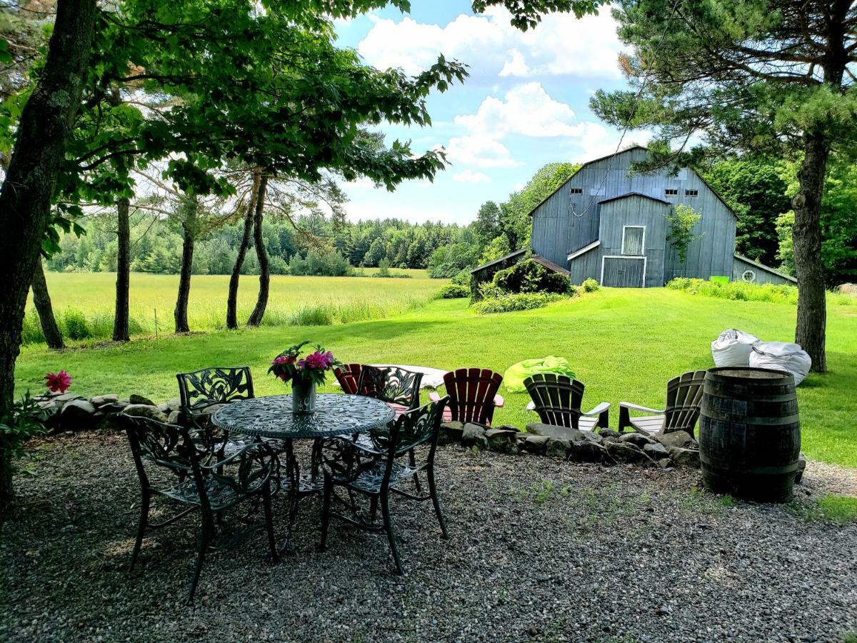 Auberge Du Vignoble Bromont Esterno foto